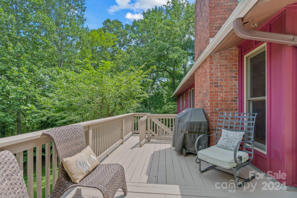 55 Springwood Dr Asheville, NC 28805