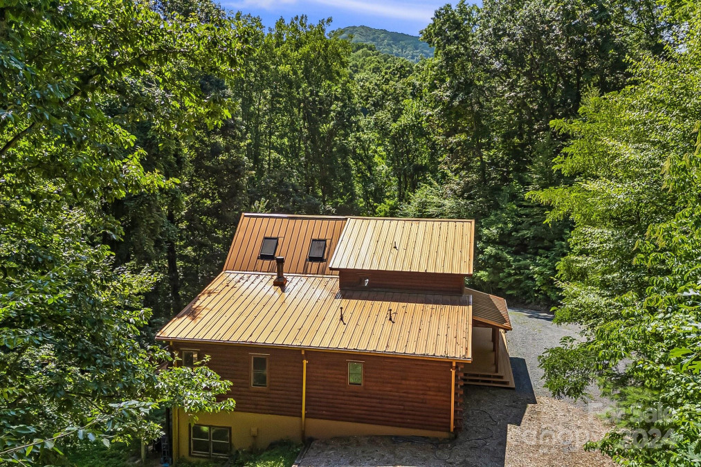 210 Admiration Ct Waynesville, NC 28785