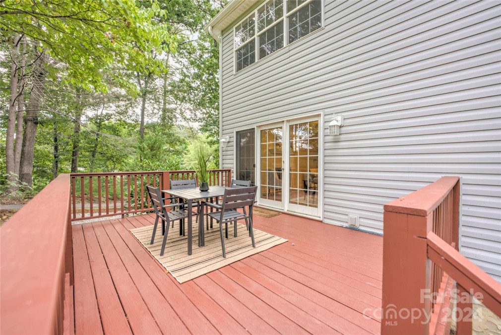 7 Shady Pines Dr Asheville, NC 28805