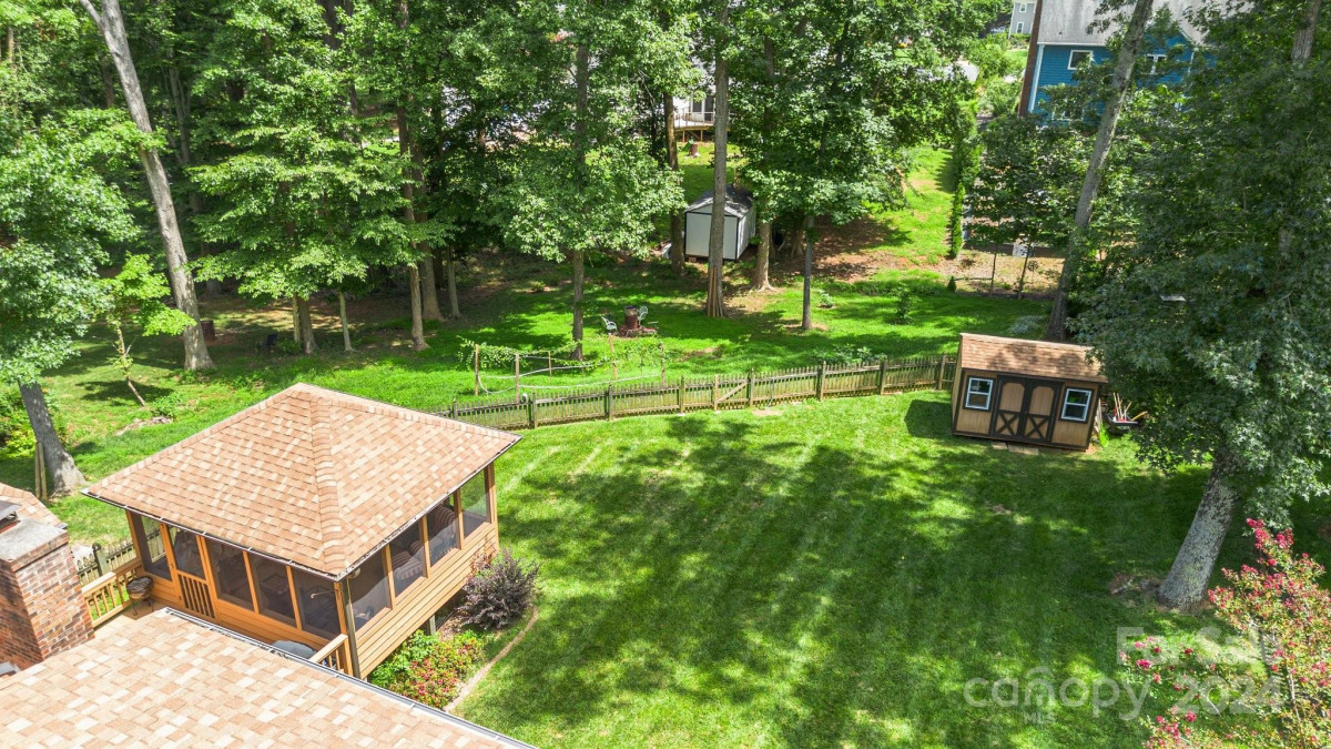 8835 Glencroft Rd Mint Hill, NC 28227