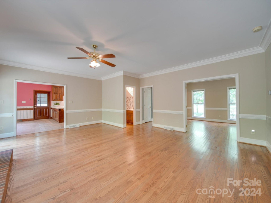 10439 Hanging Moss Trl Charlotte, NC 28227