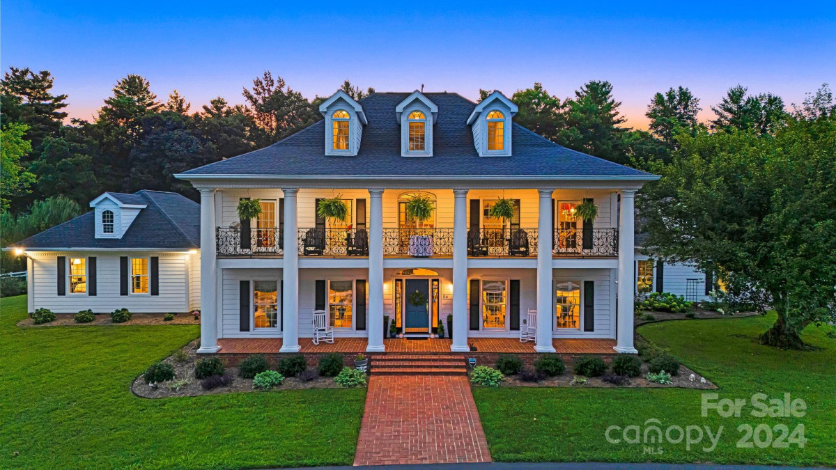 56 Fair Oaks Estate Fletcher, NC 28732