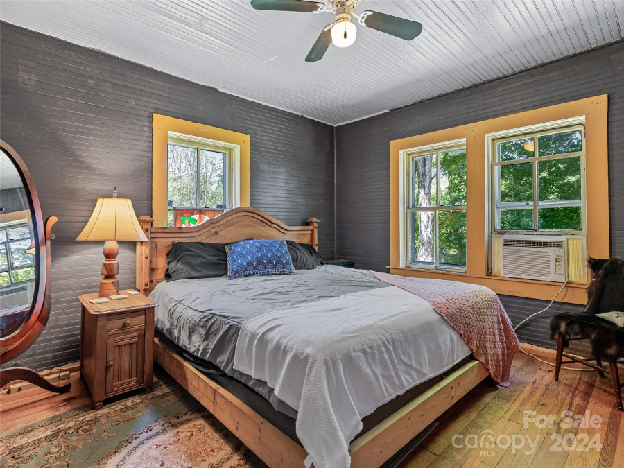 5 Buncombe School Rd Asheville, NC 28806