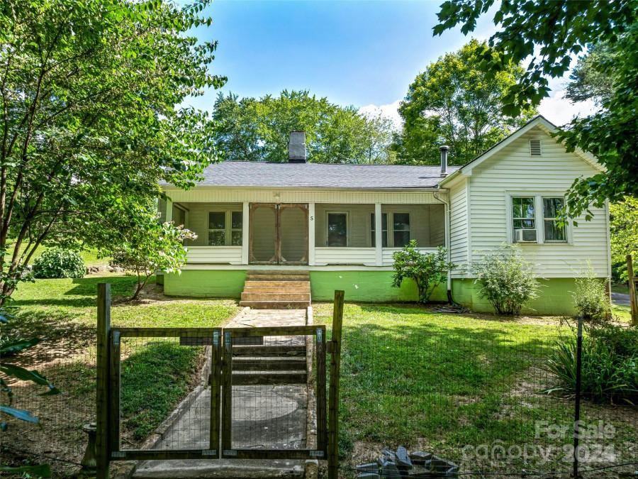 5 Buncombe School Rd Asheville, NC 28806