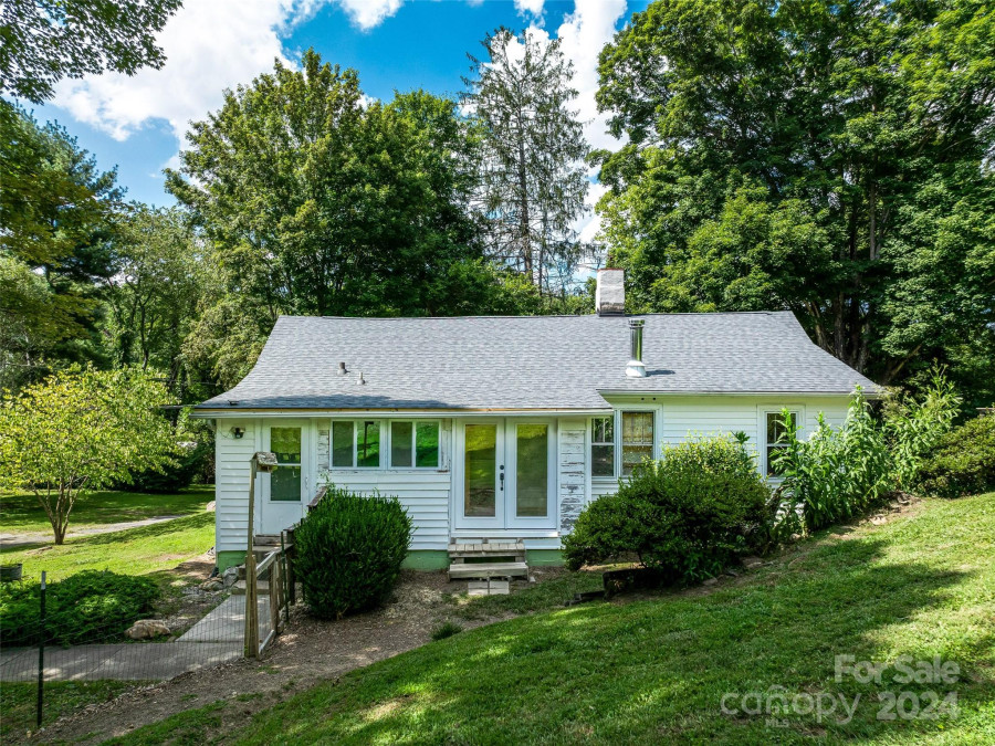 5 Buncombe School Rd Asheville, NC 28806