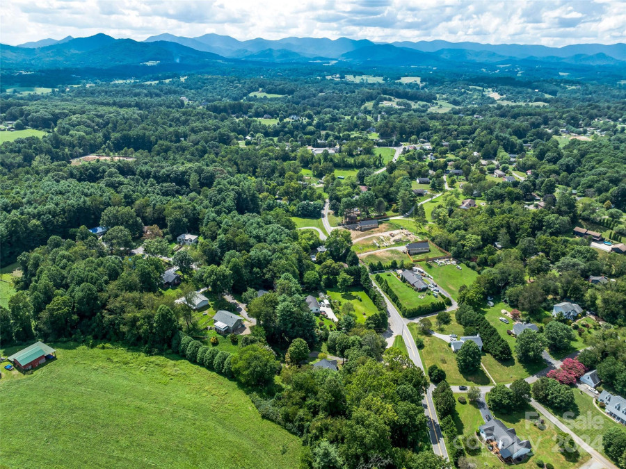 5 Buncombe School Rd Asheville, NC 28806