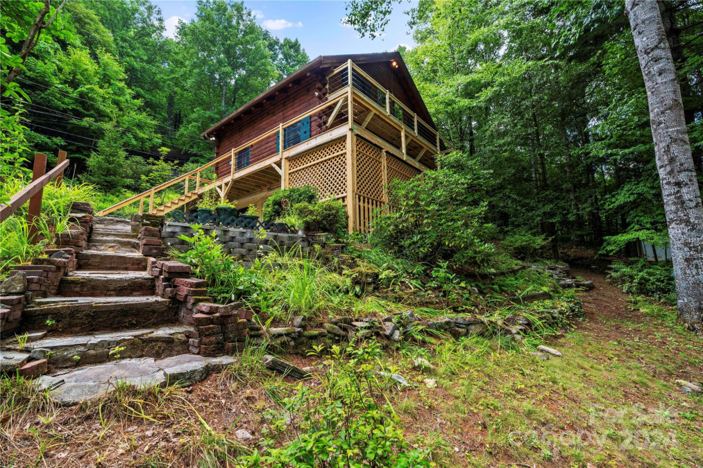 282 Soco Acres Rd Maggie Valley, NC 28751