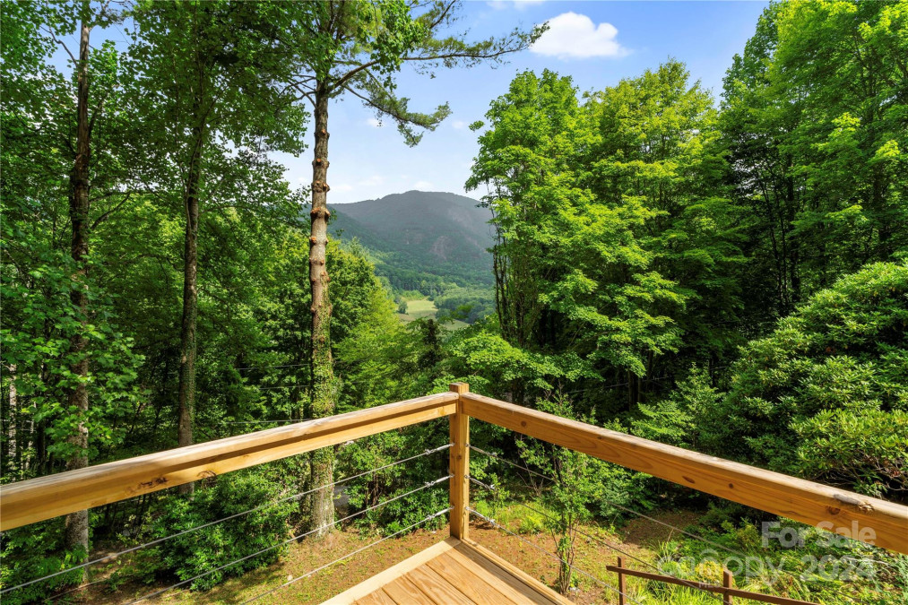 282 Soco Acres Rd Maggie Valley, NC 28751