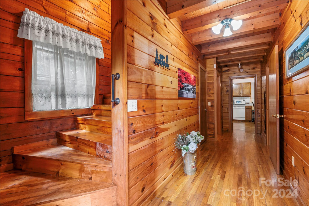 282 Soco Acres Rd Maggie Valley, NC 28751