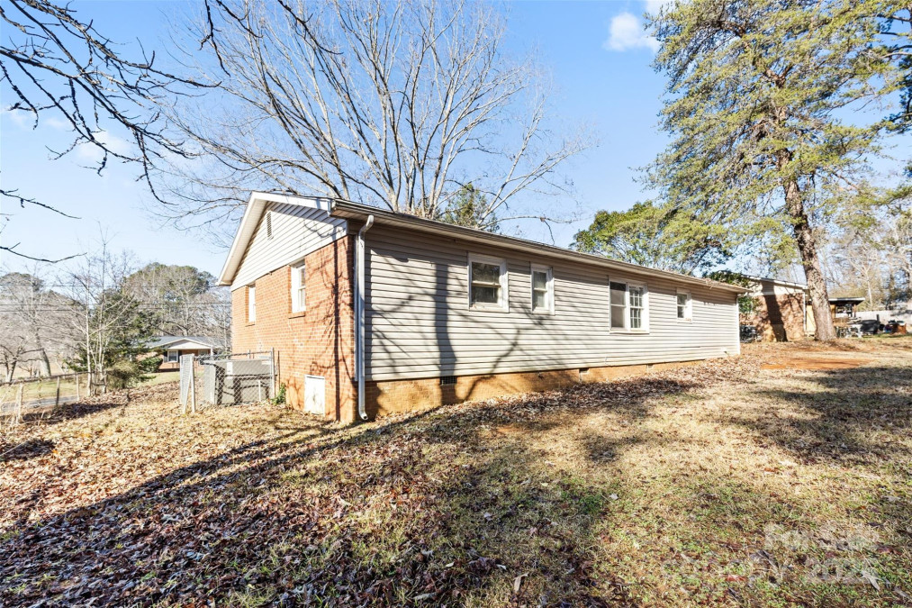 1502 Northwoods Dr Kings Mountain, NC 28086