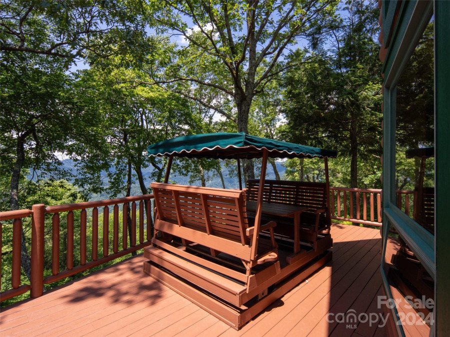 35 Falcon Crest Loop Maggie Valley, NC 28751