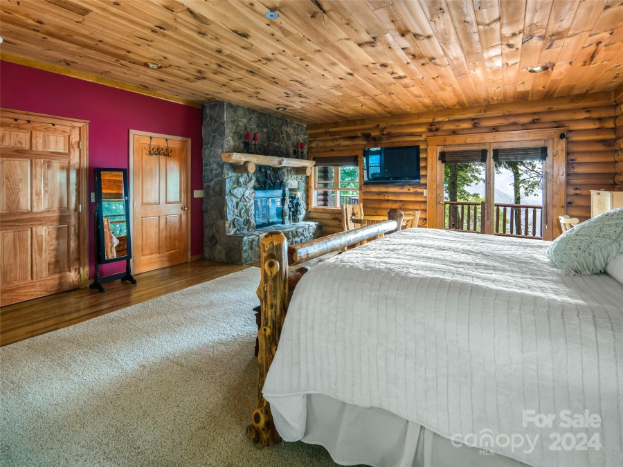 35 Falcon Crest Loop Maggie Valley, NC 28751