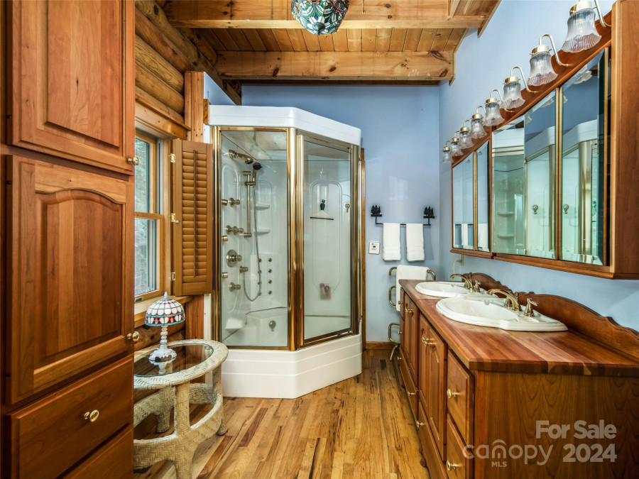 35 Falcon Crest Loop Maggie Valley, NC 28751