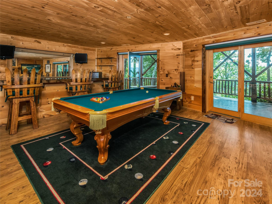 35 Falcon Crest Loop Maggie Valley, NC 28751