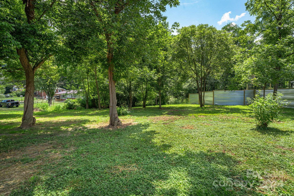 130 Hidden Valley Cir Canton, NC 28716