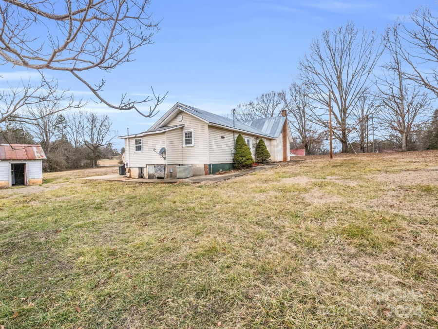 724 Thompson Rd Rutherfordton, NC 28139