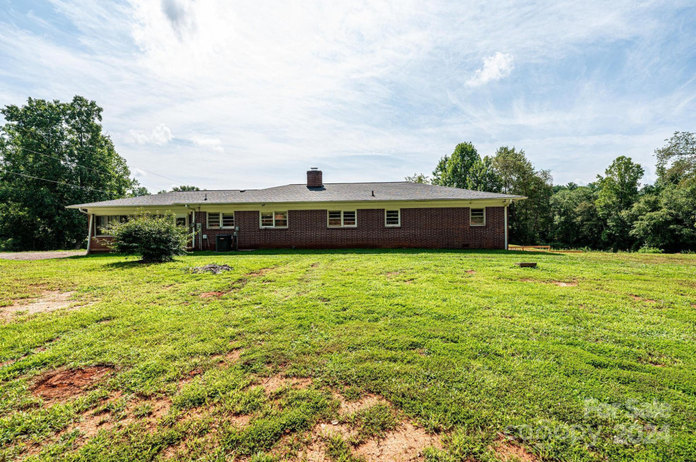 1326 Dudley Shoals Rd Granite Falls, NC 28630