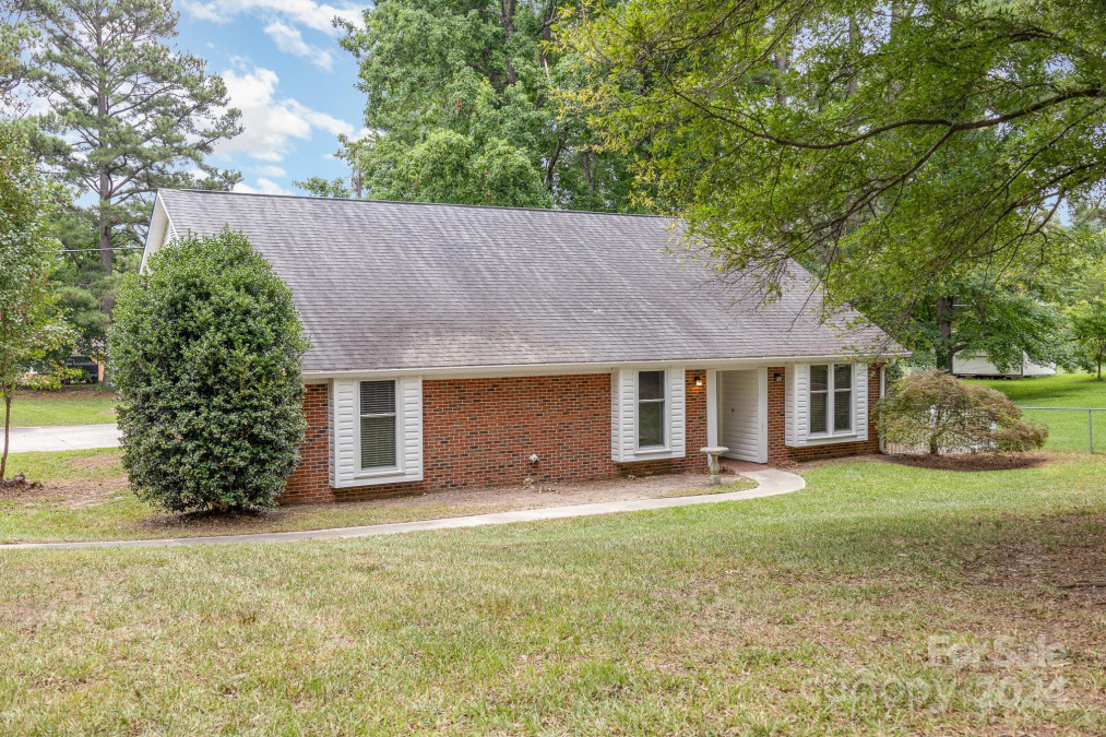 2763 Cane Mill Rd Lancaster, SC 29720