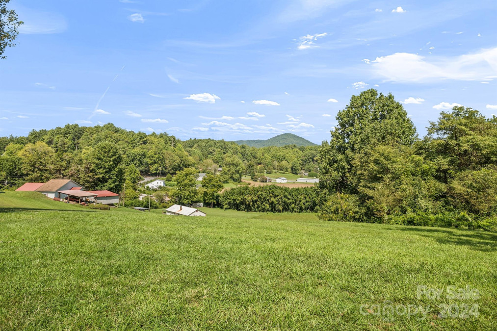 3564 Hollywood Ridge Rd Lenoir, NC 28645