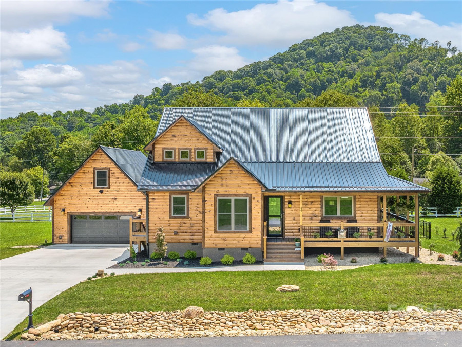 44 Kennerly Cv Maggie Valley, NC 28751