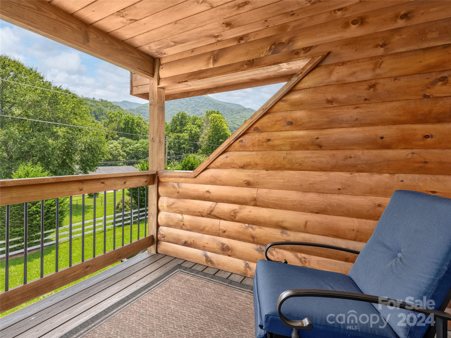 44 Kennerly Cv Maggie Valley, NC 28751