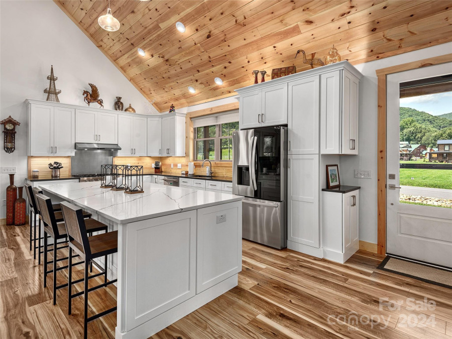 44 Kennerly Cv Maggie Valley, NC 28751