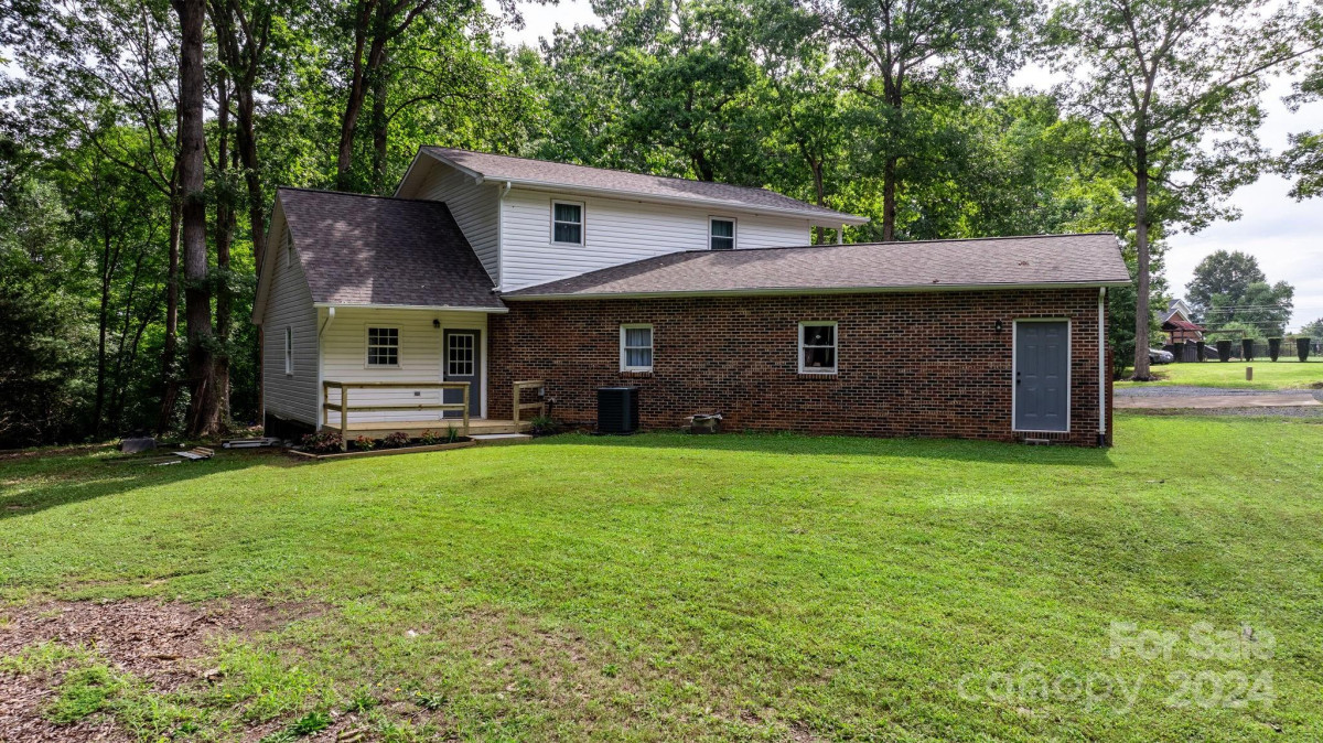 2598 Knox Landing Rd Connelly Springs, NC 28612