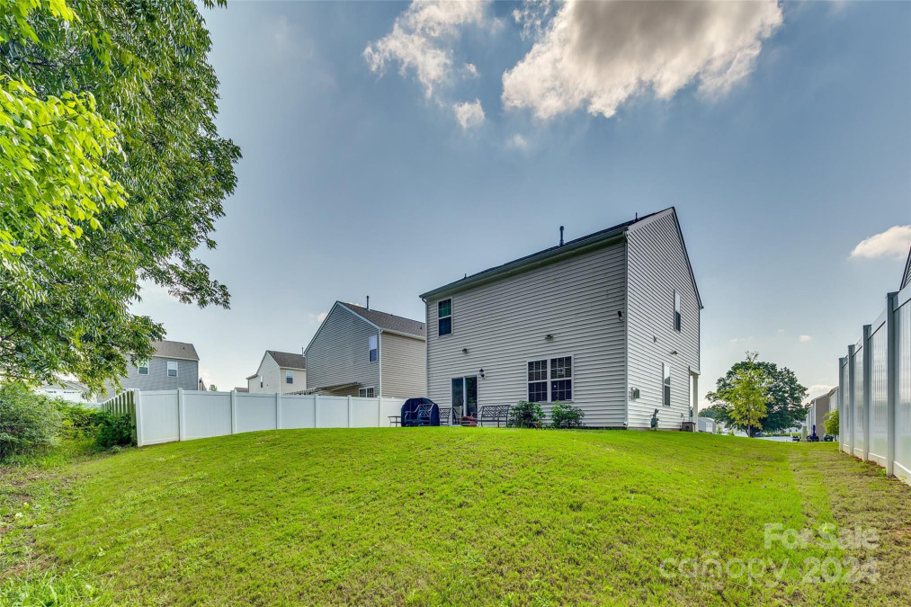 518 King Clover Ln Clover, SC 29710