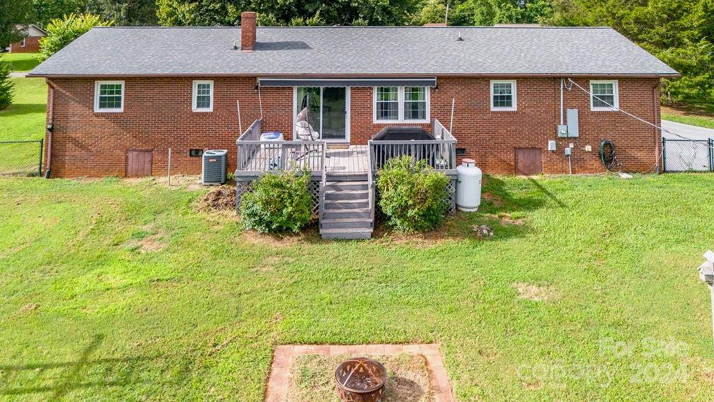 181 Iredell Cir Statesville, NC 28625