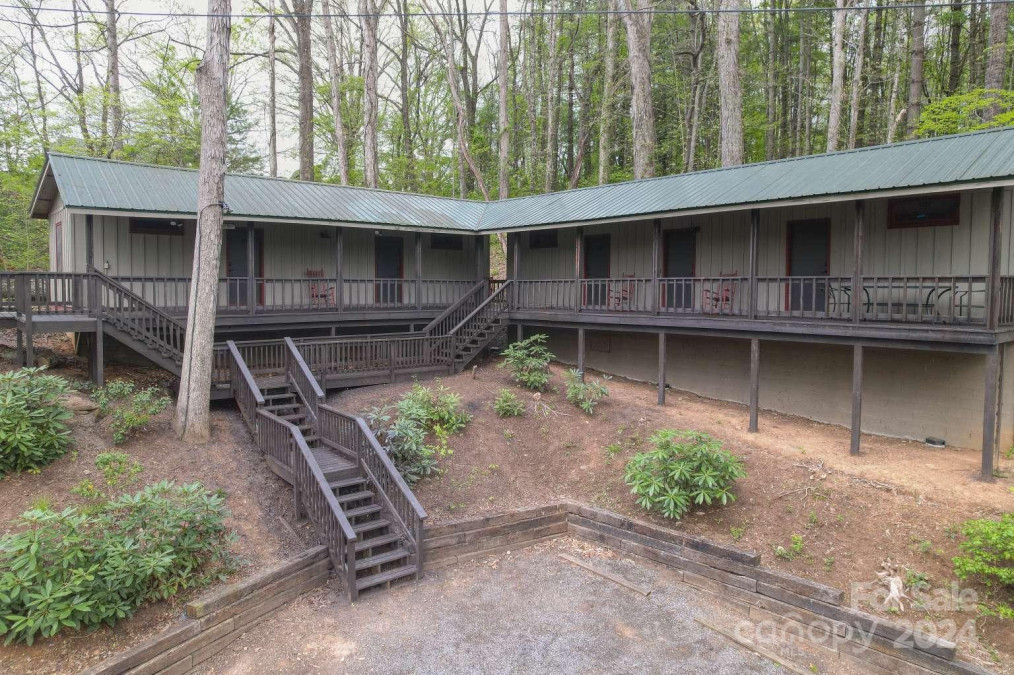 109 Dolan Rd Waynesville, NC 28786