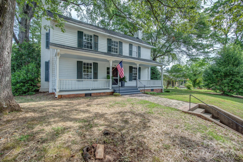 35 Catawba St Belmont, NC 28012