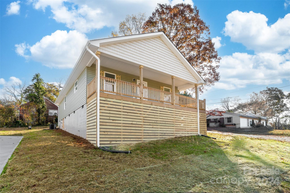 807 2nd St Hickory, NC 28602