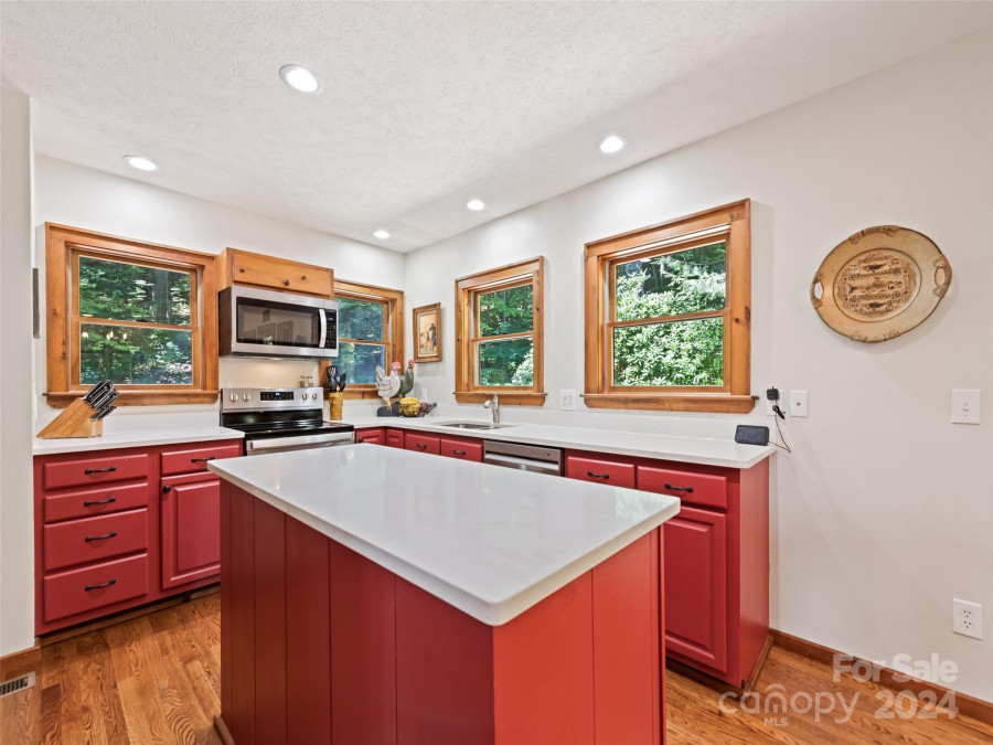 710 Falcon Ridge None Waynesville, NC 28786