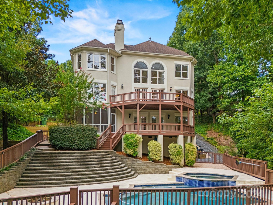 16201 Crest Cove Rd Charlotte, NC 28278