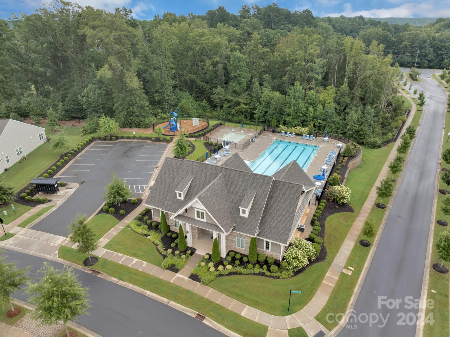 9325 Beecroft Valley Dr Huntersville, NC 28078