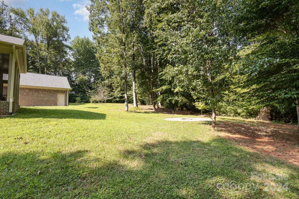 5888 Hidden Oaks Ln Clover, SC 29710