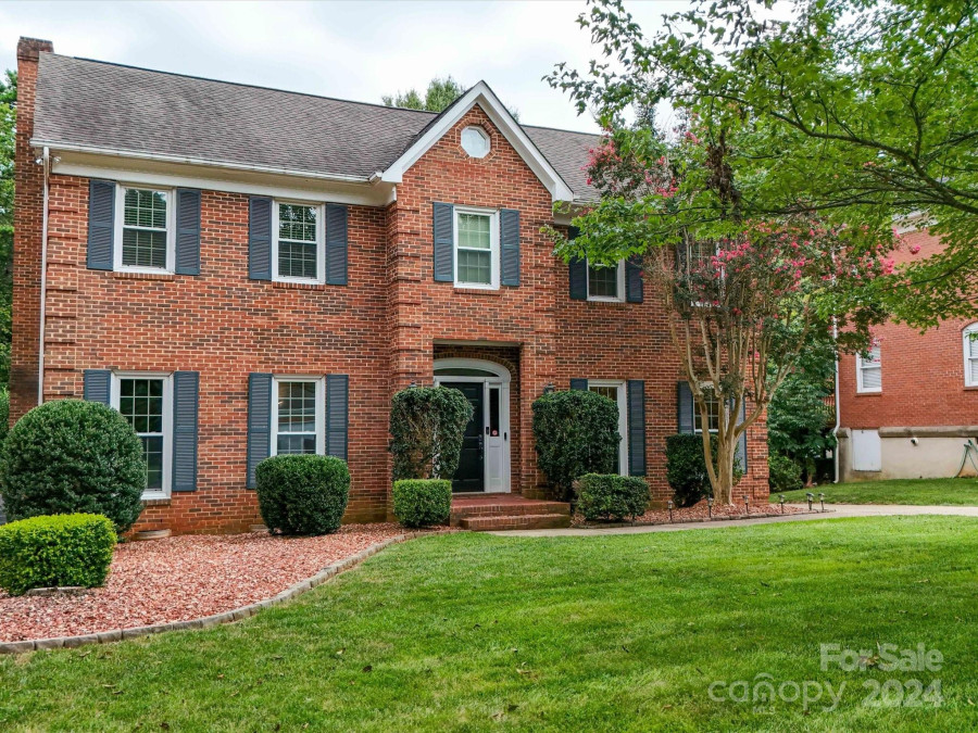 112 Brackenbury Ln Charlotte, NC 28270