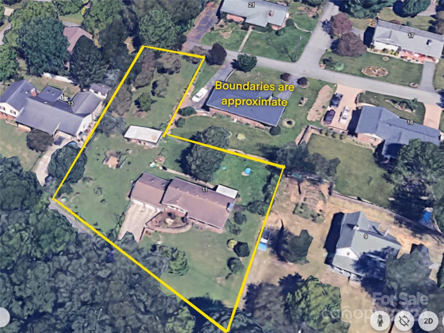 11 Clinton St Weaverville, NC 28787