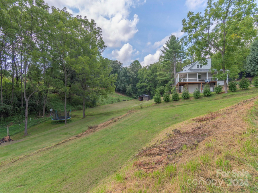 578 Hilltop Farm Rd Canton, NC 28716