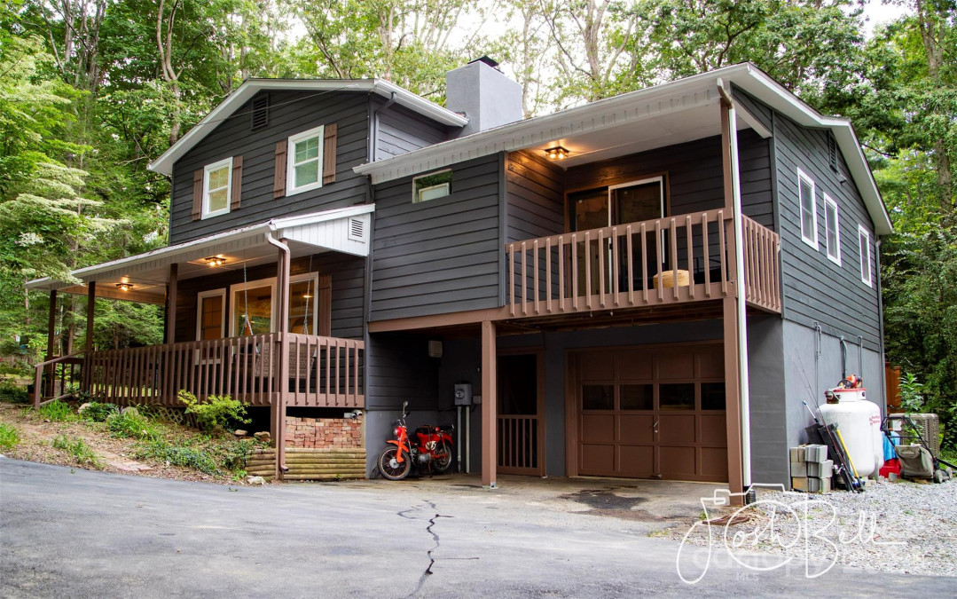 6 Raintree Ln Arden, NC 28704