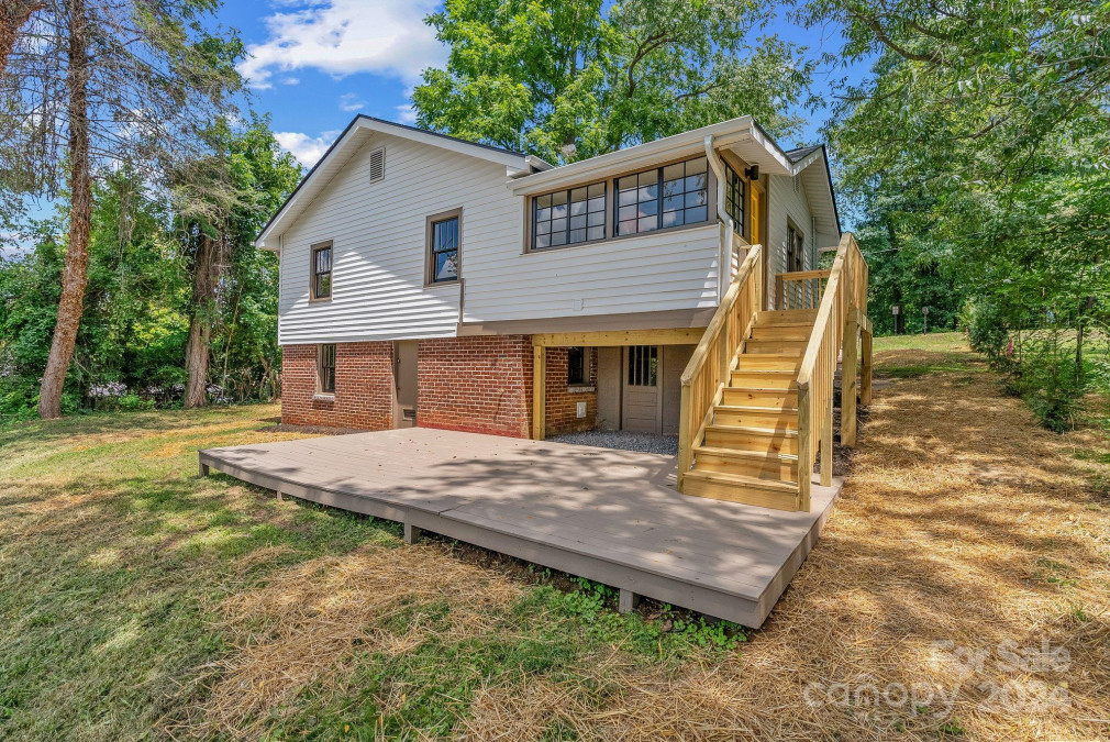 24 Pisgah View Ave Asheville, NC 28803