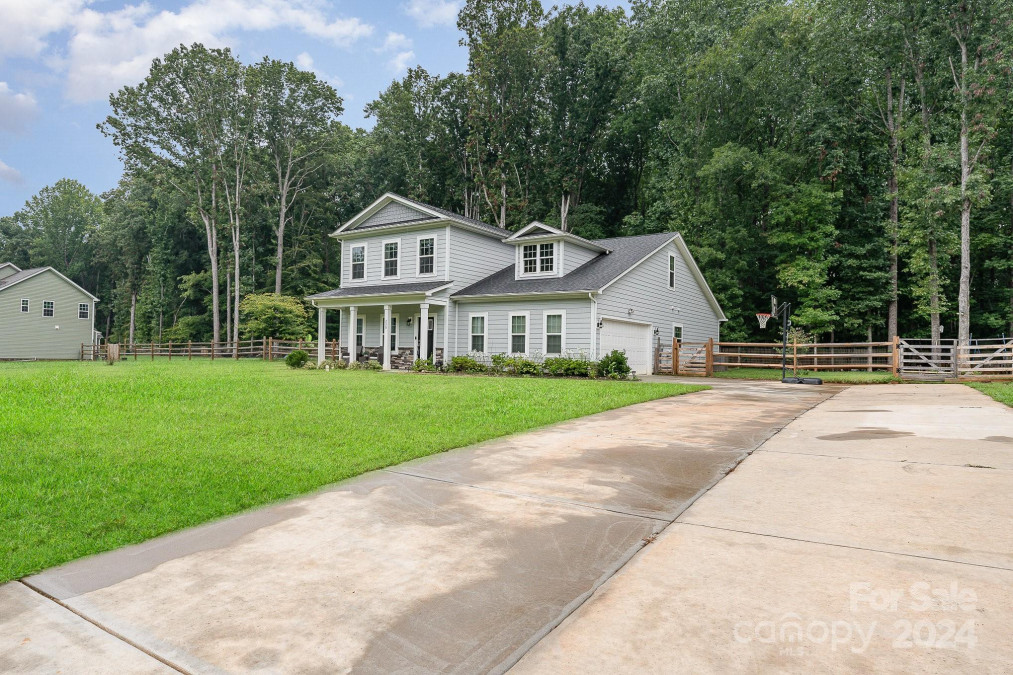 230 Barra Dr Waxhaw, NC 28173