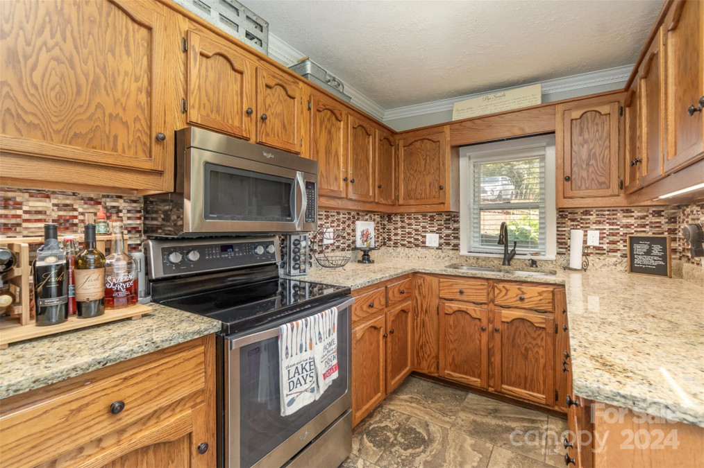 552 Pinehaven Dr New London, NC 28127