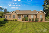 2427 Falcon Ln Statesville, NC 28625