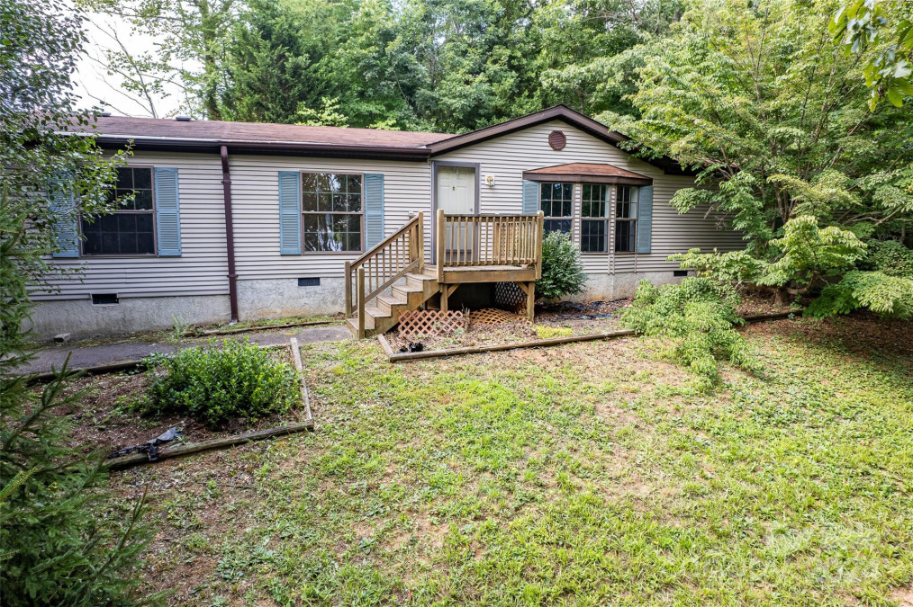 115 Sleepy Forest Dr Leicester, NC 28748