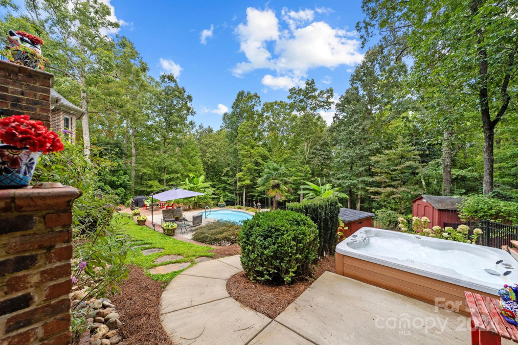 4364 Hager Mountain Ln Iron Station, NC 28080