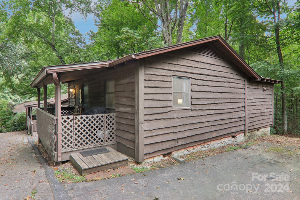 45 Sassafras Ln Maggie Valley, NC 28751