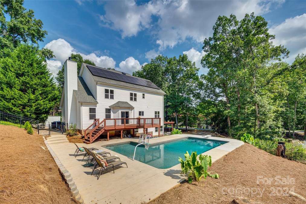 164 Quiet Cove Rd Mooresville, NC 28117