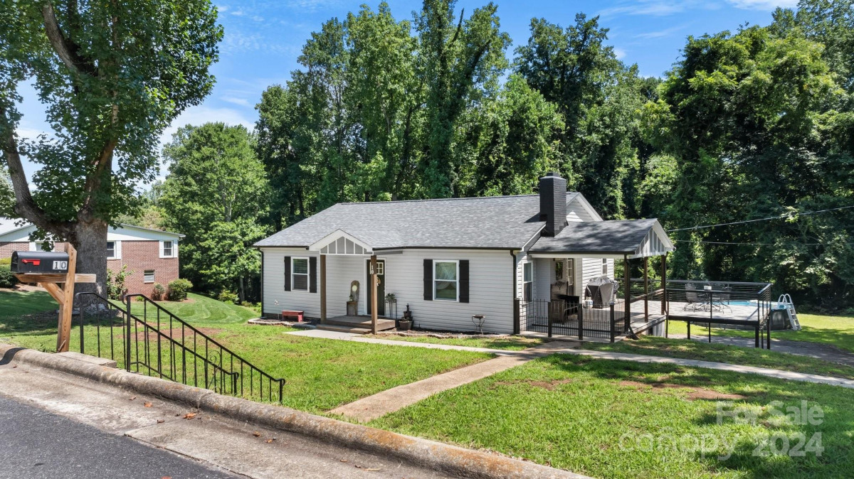 10 Woodlane St Granite Falls, NC 28630