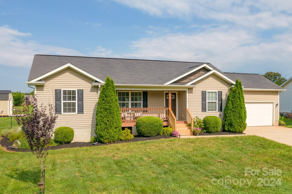 2182 Mintew Cir Lincolnton, NC 28092